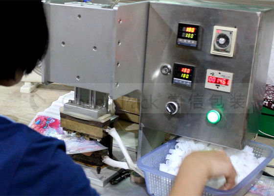 Stand Up Çanta Plastik Bacalı Sıcak Kapama Makinesi Manuel Yüksek Verimlilik