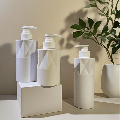 Pres pompası ve özel logo ile cam şeklinde PET kozmetik şişe 5000pcs MOQ 15-35 Gün teslimat