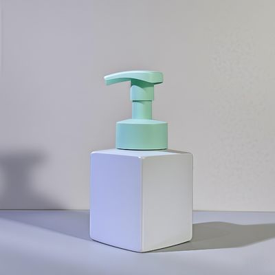 Kare Kozmetik Losyon Pompalı Şişe, PET Malzemeli ve Cilt Bakımı Ambalajı için Basmalı Pompalı