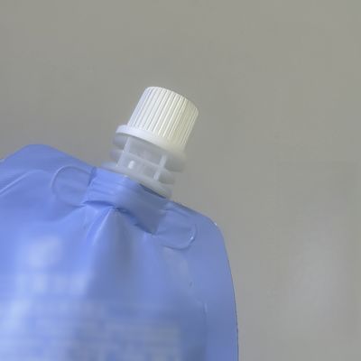Gıda sınıfı 10 mm PE Flip Top Spout Kapaklı Plastik vida kapağı Çocuklar için güvenli kenar Jelly Ürünleri Esnek Poşet Ambalajı