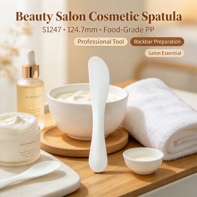 S1247 Güzellik Salonu için Gıda Sınıfı PP Kozmetik Karıştırma Spatulası. Maske tozu ve güzellik kremi pastası karıştırmak için idealdir. Güzellik salonları, spa stüdyoları ve ev DIY cilt bakımı için mükemmeldir. Toptan satılabilir.