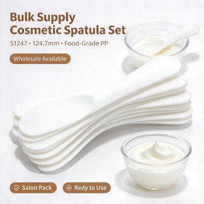 S1247 Güzellik Salonu için Gıda Sınıfı PP Kozmetik Karıştırma Spatulası. Maske tozu ve güzellik kremi pastası karıştırmak için idealdir. Güzellik salonları, spa stüdyoları ve ev DIY cilt bakımı için mükemmeldir. Toptan satılabilir.