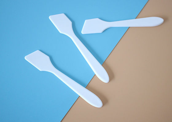 Enjeksiyon Plastik Kalıpta beyaz 81.8mm Kozmetik Krem Kaşık